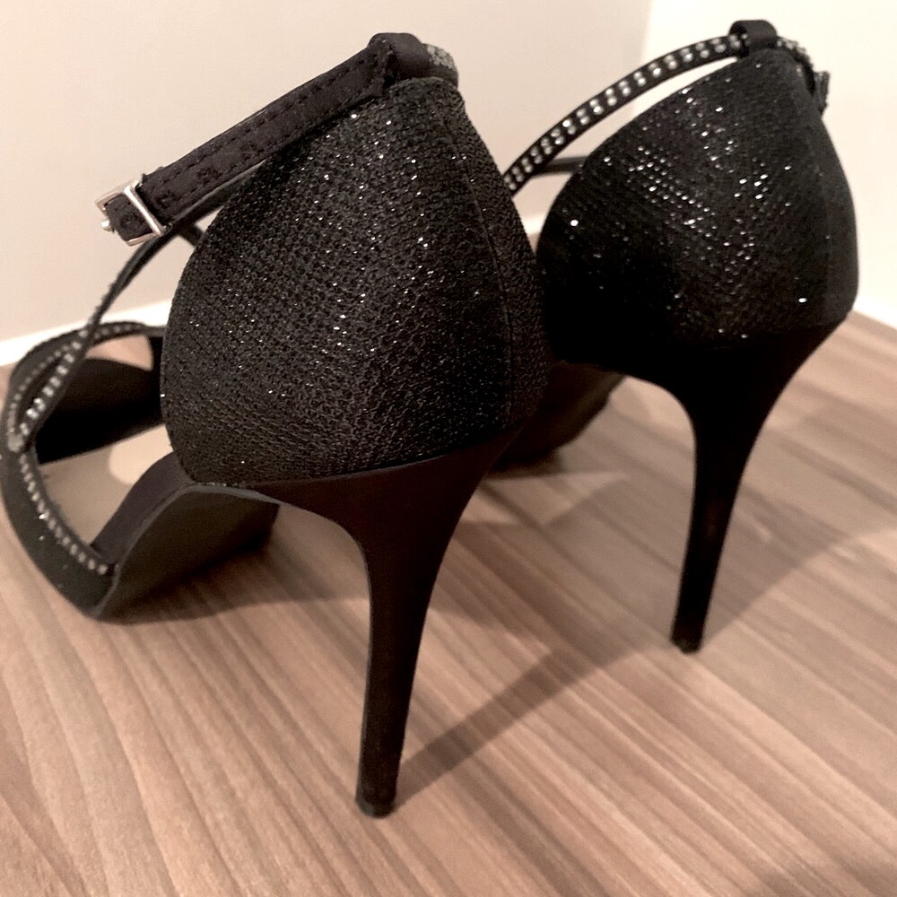 🌸HOST PICK🌸 Le Chateau size 9 strappy dress shoe - Picture 7 of 11